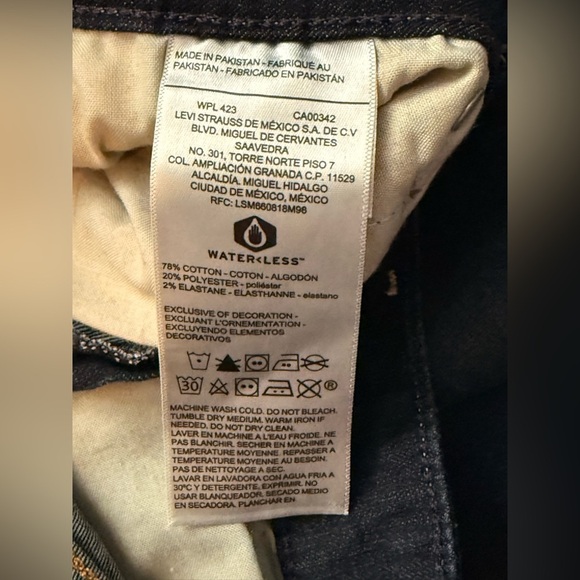 Signature by Levi Strauss Gold Dark Indigo Mid Rise BootcutTag Size 12m (31x32) - Picture 14 of 16